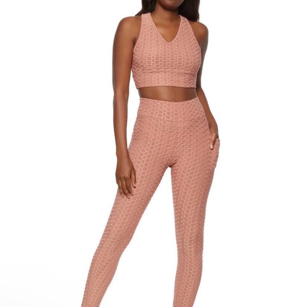 Women's Coral Pink Textured Leggings and Top Set